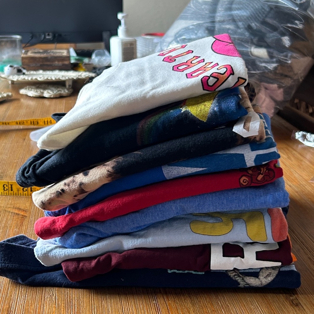 HUGE MYSTERY 9 Piece Tshirt BUNDLE - Picture 2 of 4